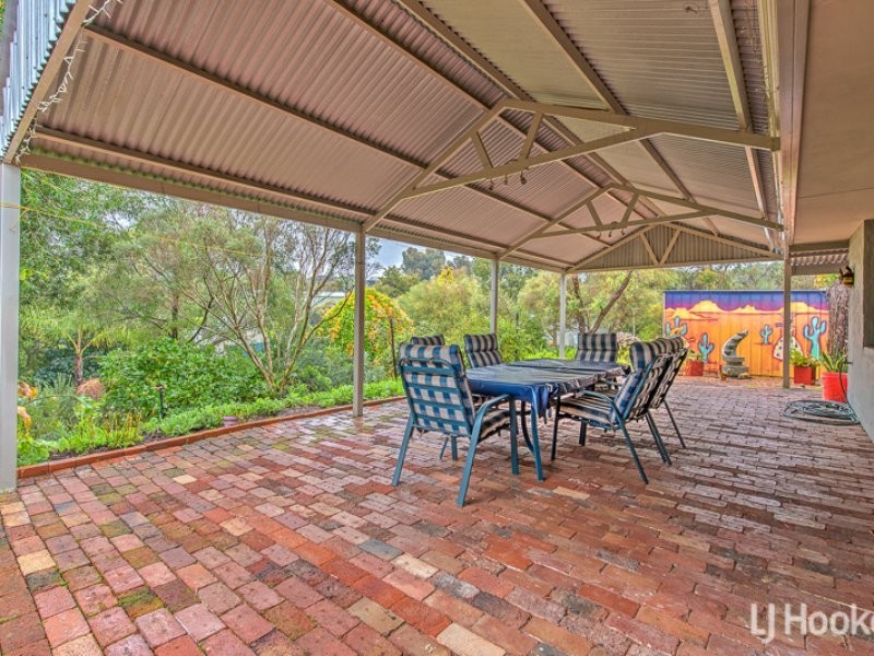 7 Brush Court, Canning Vale WA 6155