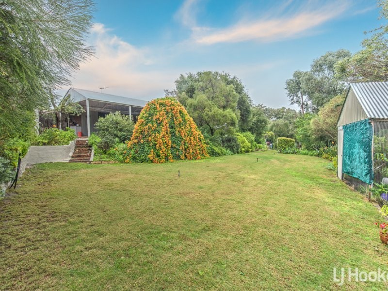 7 Brush Court, Canning Vale WA 6155