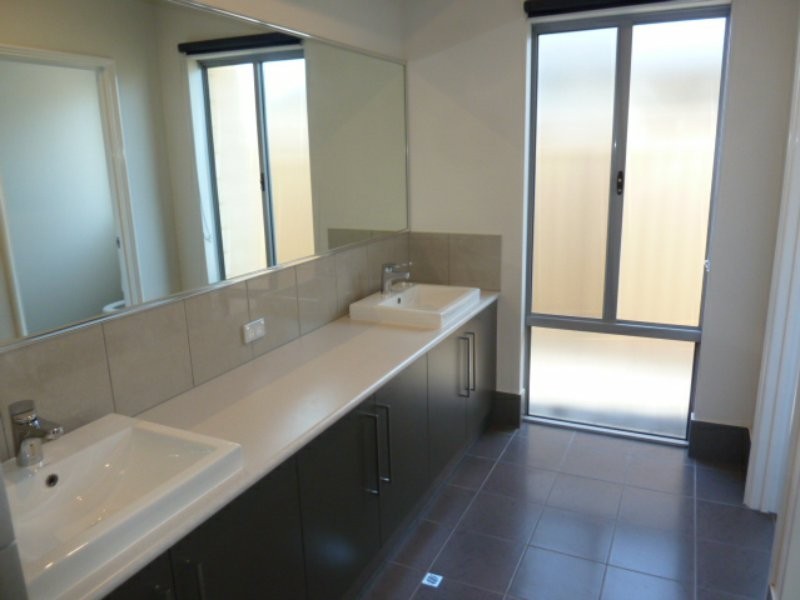 4 Millway Avenue, Southern River WA 6110