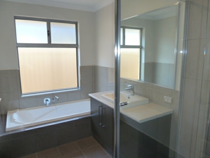 4 Millway Avenue, Southern River WA 6110