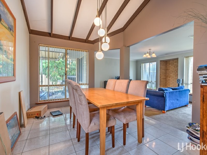 14 Dampier Court, Thornlie WA 6108