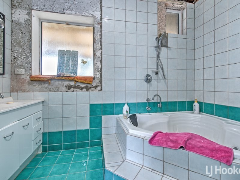 7 Clancy Way, Thornlie WA 6108