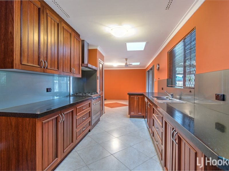 24 Limbee Glade, Huntingdale WA 6110