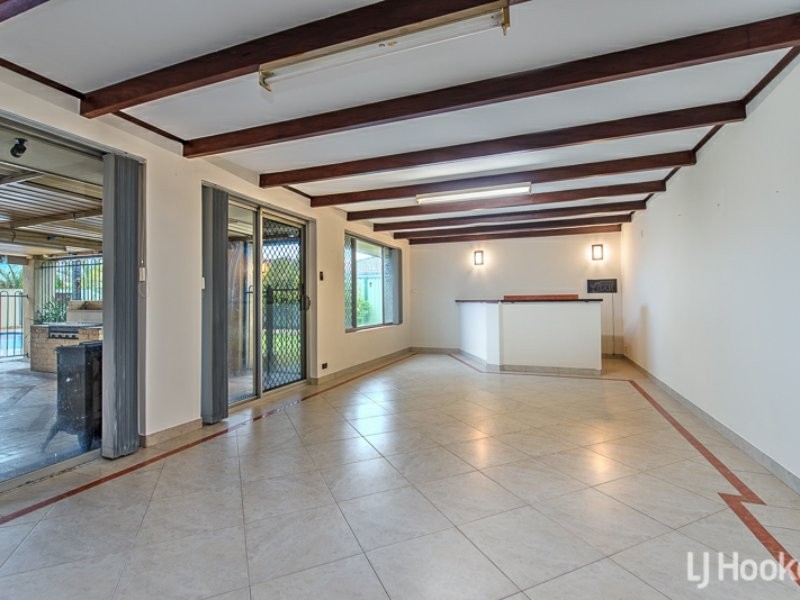 24 Limbee Glade, Huntingdale WA 6110