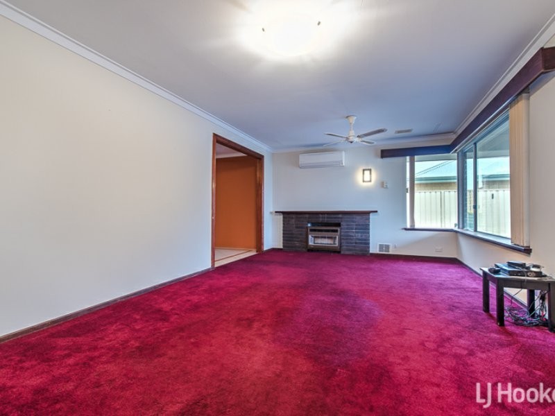 24 Limbee Glade, Huntingdale WA 6110