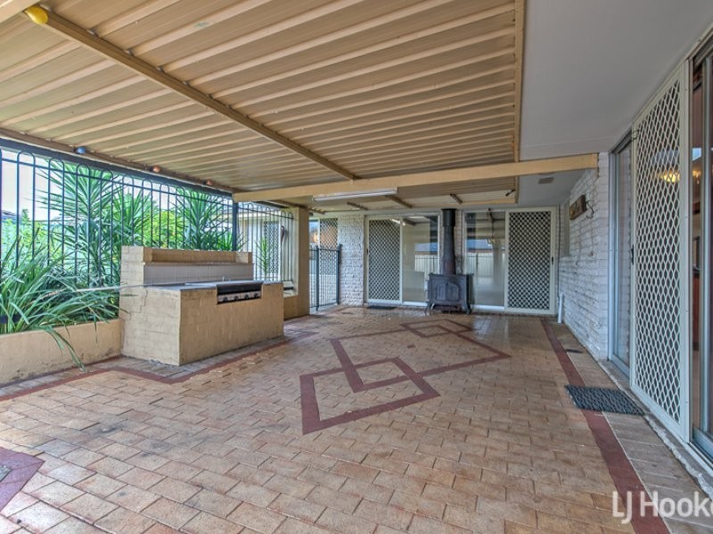 24 Limbee Glade, Huntingdale WA 6110