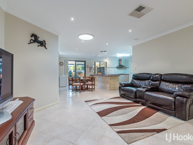 5 Orchid Pass, Thornlie WA 6108