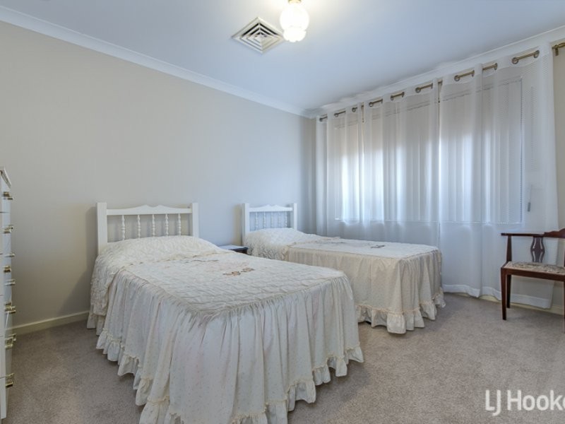 5 Orchid Pass, Thornlie WA 6108