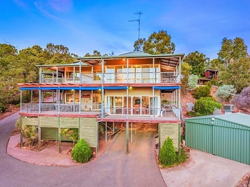23 Lowannaa Road, Martin WA 6110