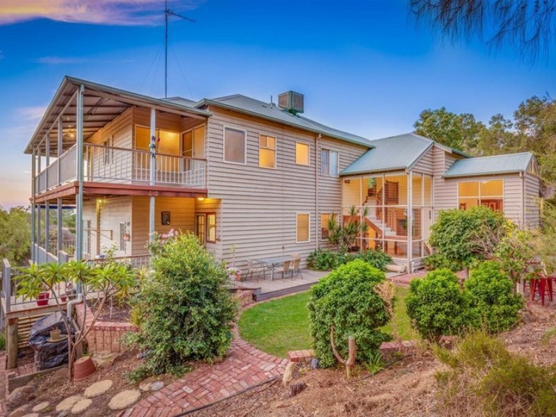 23 Lowannaa Road, Martin WA 6110