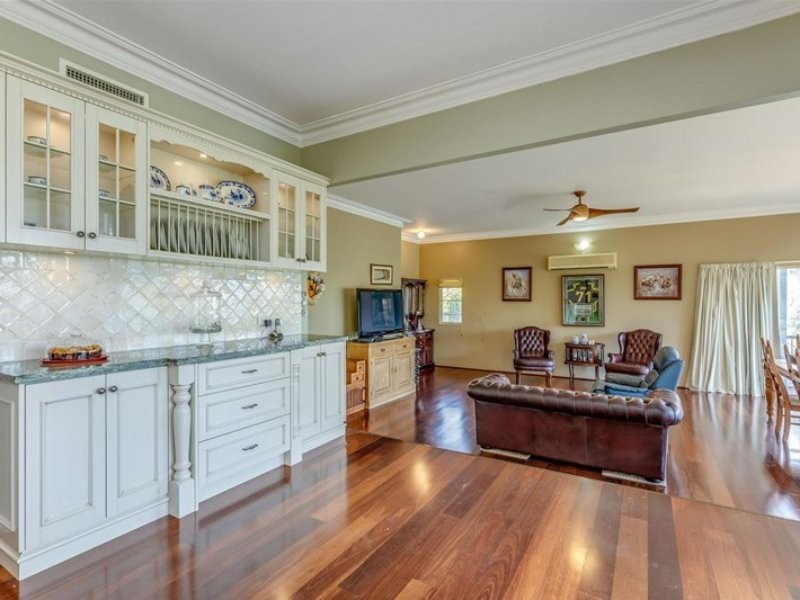 23 Lowannaa Road, Martin WA 6110