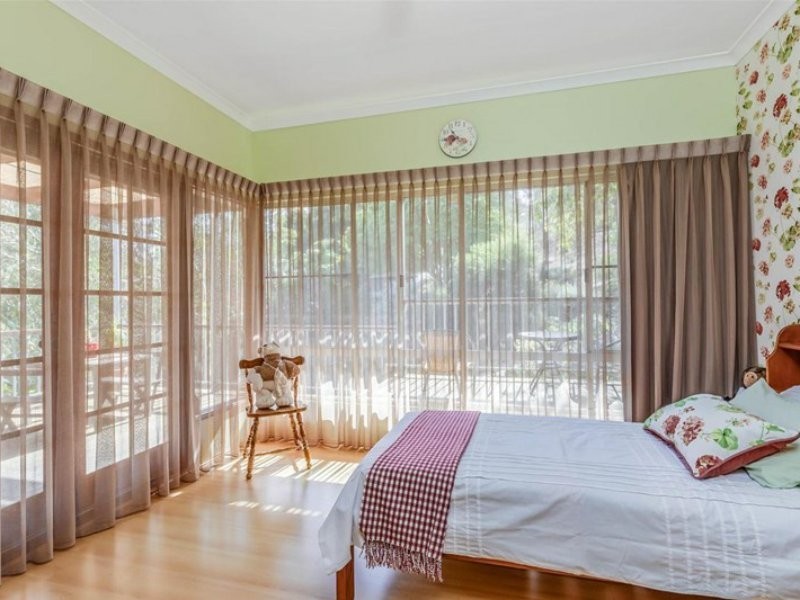 23 Lowannaa Road, Martin WA 6110