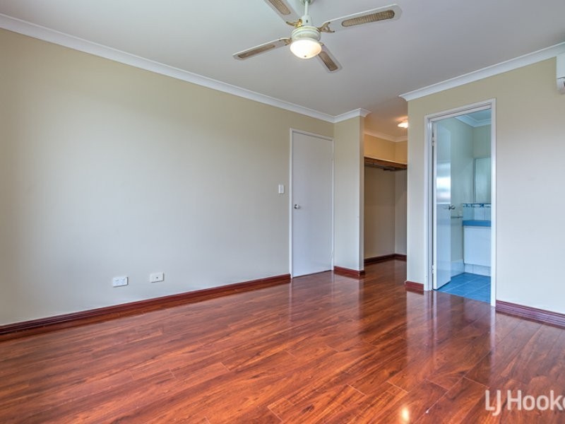 26 Merlin Way, Wattle Grove WA 6107