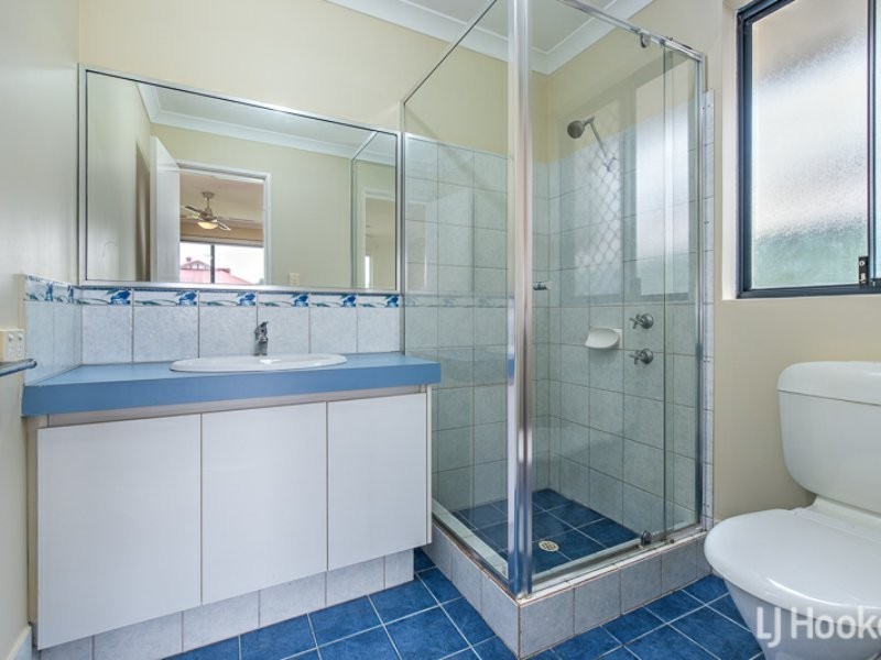 26 Merlin Way, Wattle Grove WA 6107