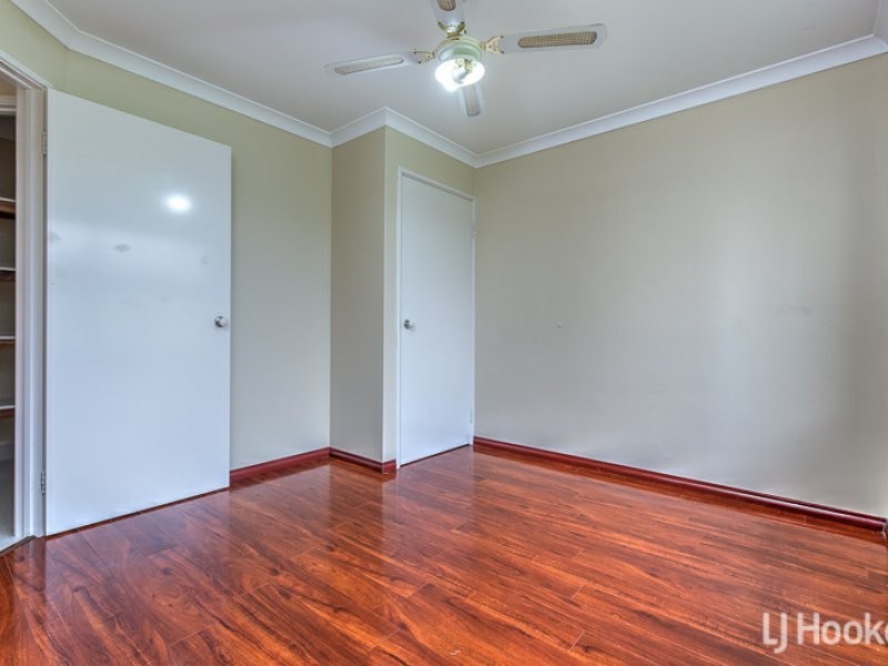 26 Merlin Way, Wattle Grove WA 6107