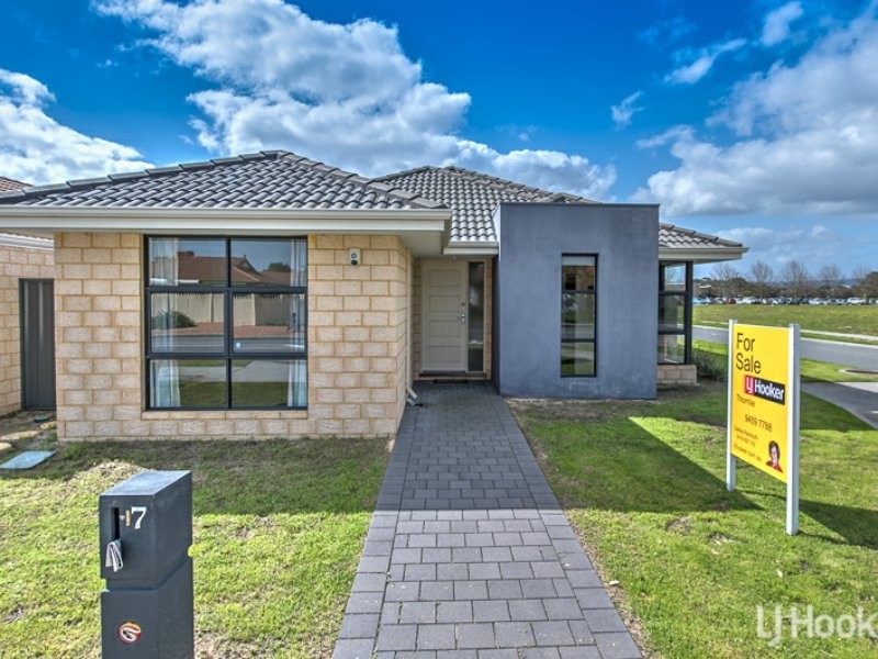 17 Towncentre Drive, Thornlie WA 6108