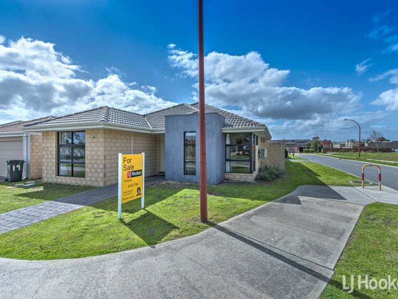 17 Towncentre Drive, Thornlie WA 6108