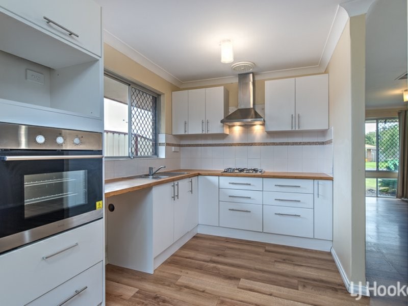 8 Mintern Court, Thornlie WA 6108