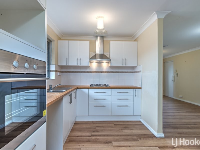 8 Mintern Court, Thornlie WA 6108