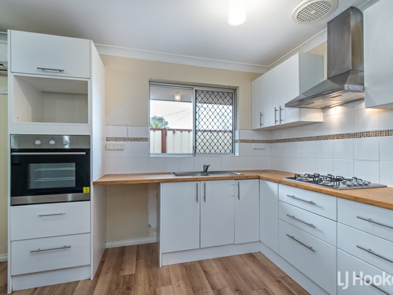 8 Mintern Court, Thornlie WA 6108