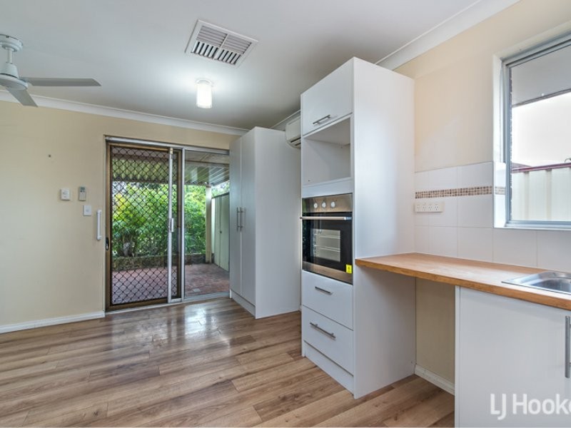 8 Mintern Court, Thornlie WA 6108