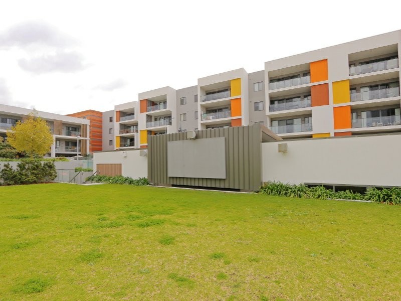 33/1 Stockton Bend, Cockburn Central WA 6164