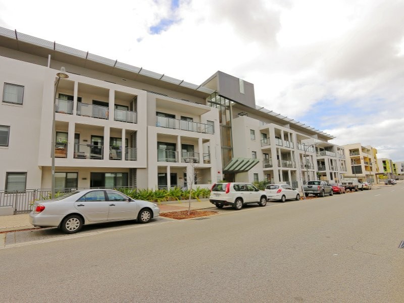 33/1 Stockton Bend, Cockburn Central WA 6164