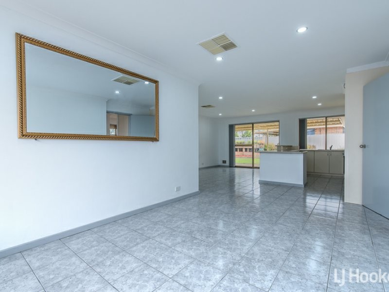 56 Discovery Drive, Thornlie WA 6108