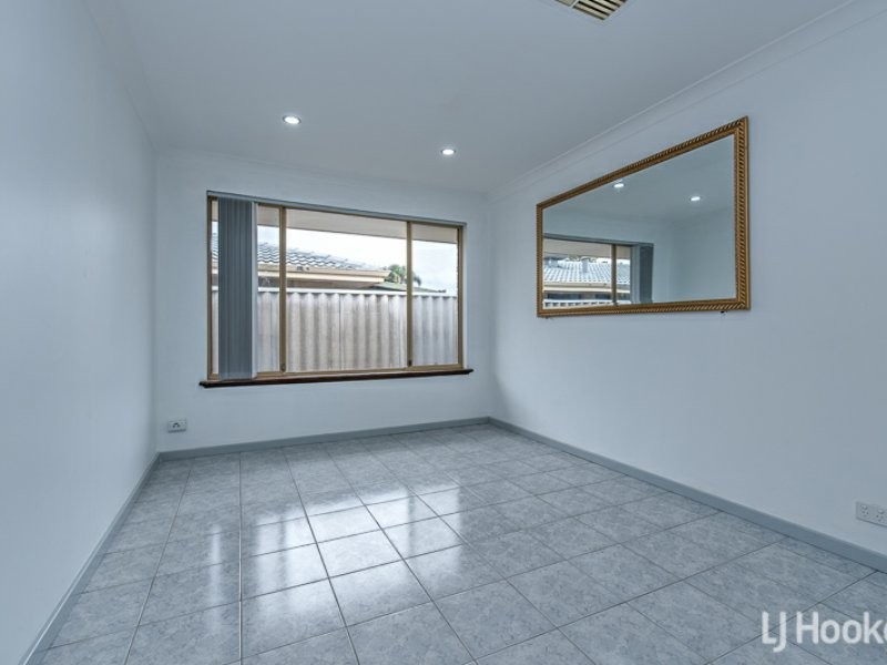 56 Discovery Drive, Thornlie WA 6108