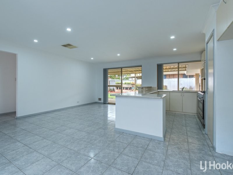 56 Discovery Drive, Thornlie WA 6108