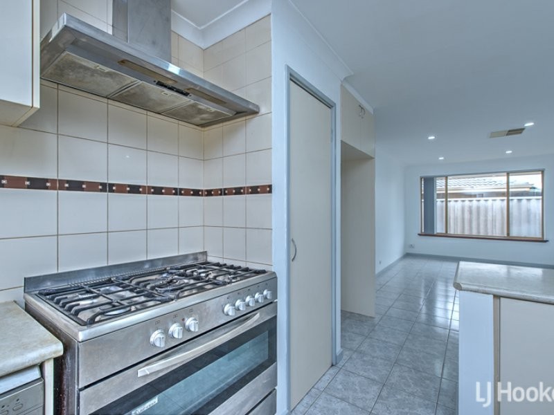 56 Discovery Drive, Thornlie WA 6108