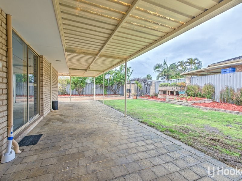 56 Discovery Drive, Thornlie WA 6108