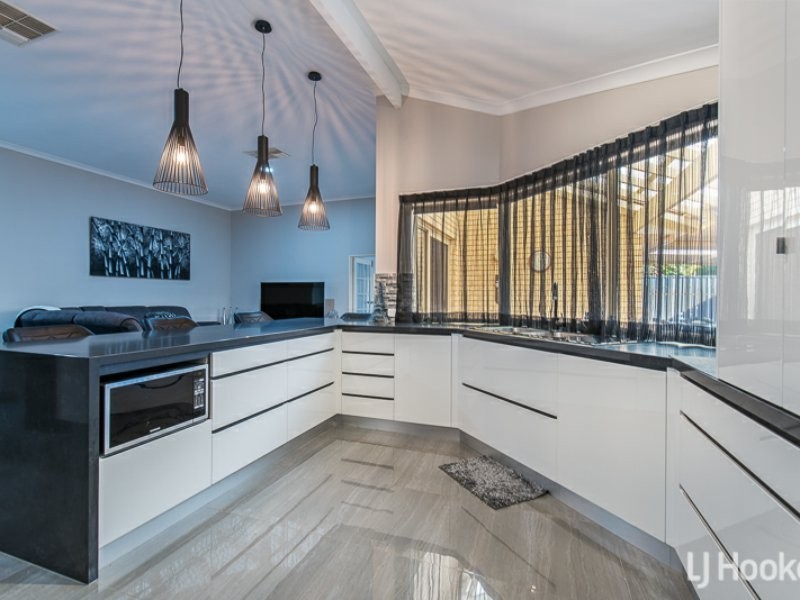 71 Southacre Drive, Canning Vale WA 6155