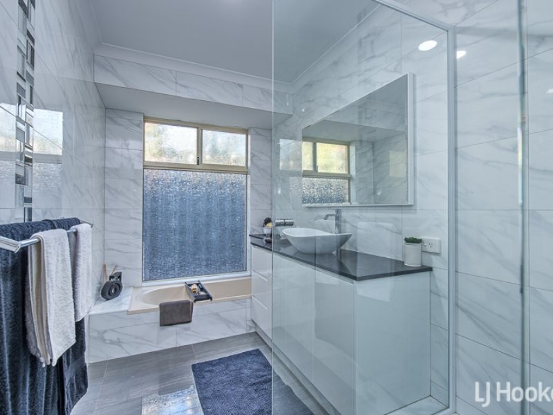 71 Southacre Drive, Canning Vale WA 6155