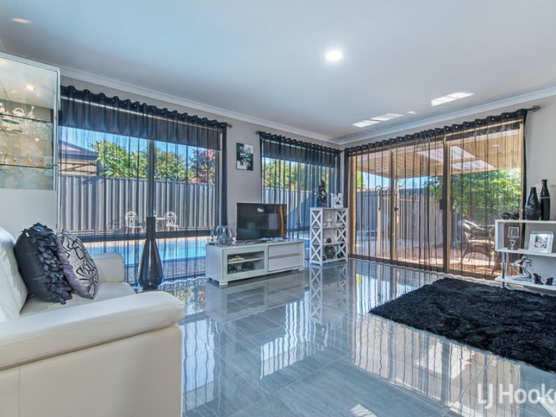 71 Southacre Drive, Canning Vale WA 6155