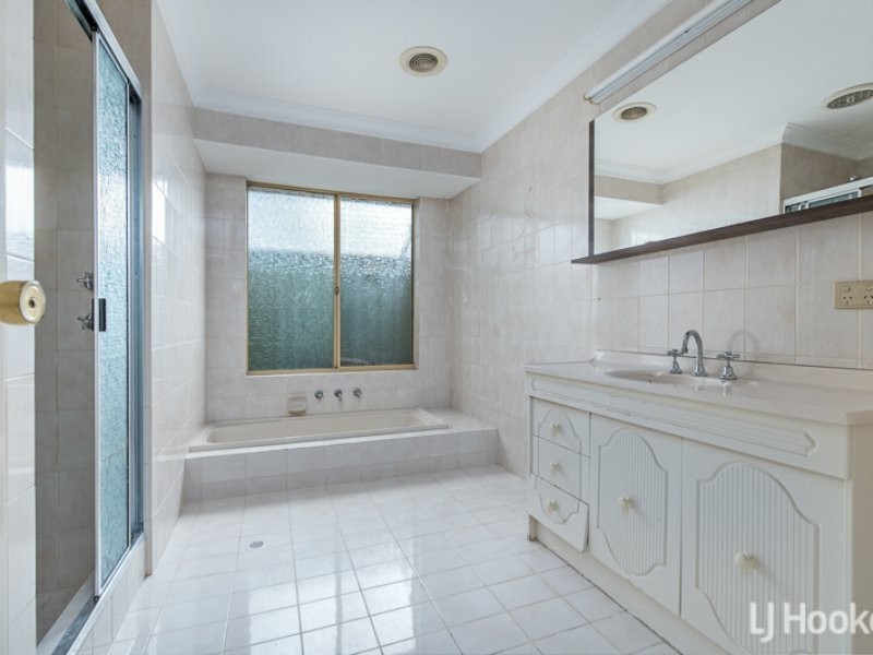 17 Gay Street, Huntingdale WA 6110