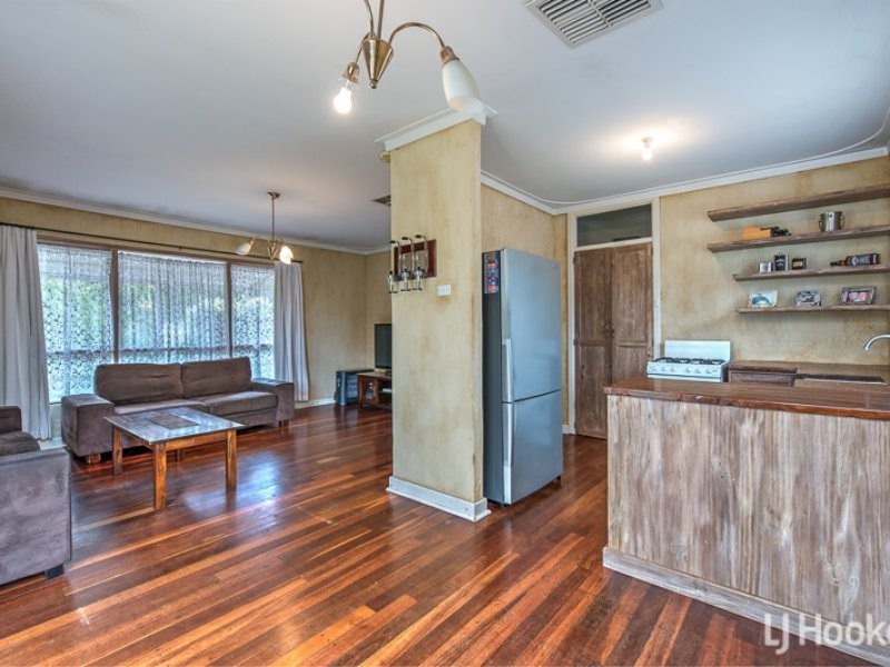 10 Manston Road, Thornlie WA 6108