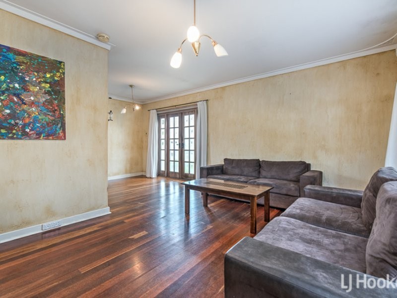 10 Manston Road, Thornlie WA 6108