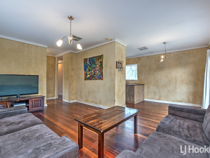 10 Manston Road, Thornlie WA 6108