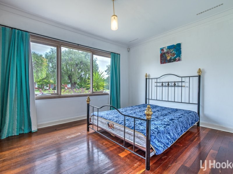 10 Manston Road, Thornlie WA 6108