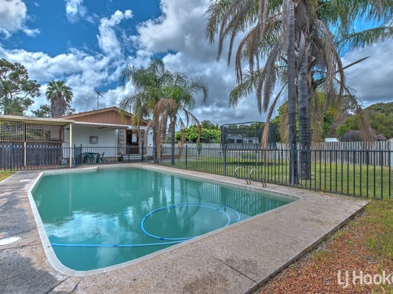 10 Manston Road, Thornlie WA 6108