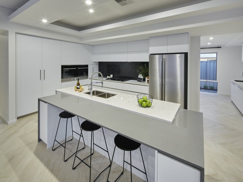22 Barcelona Road, Piara Waters WA 6112