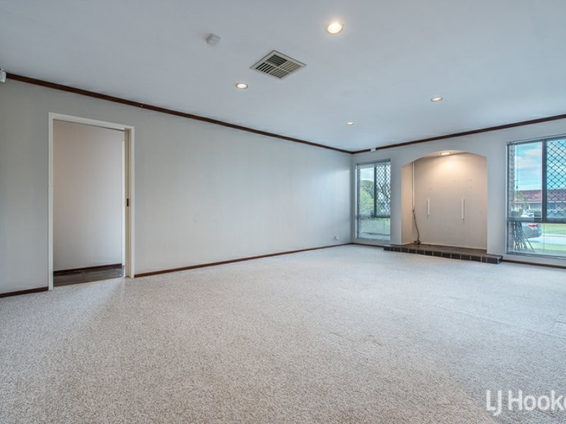 4 Grundy Way, Thornlie WA 6108