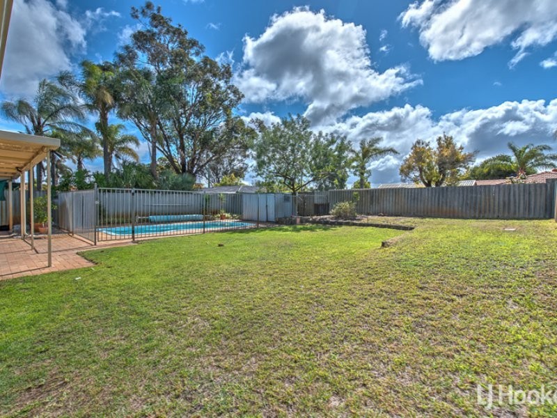 4 Grundy Way, Thornlie WA 6108
