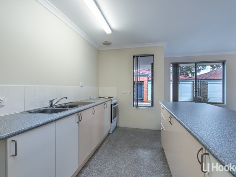 13/2 Briza Lane, Forrestfield WA 6058