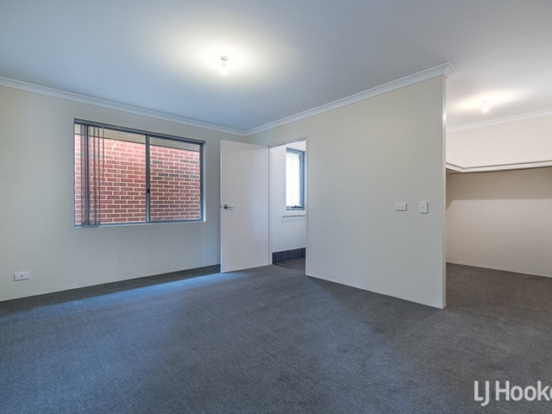13/2 Briza Lane, Forrestfield WA 6058