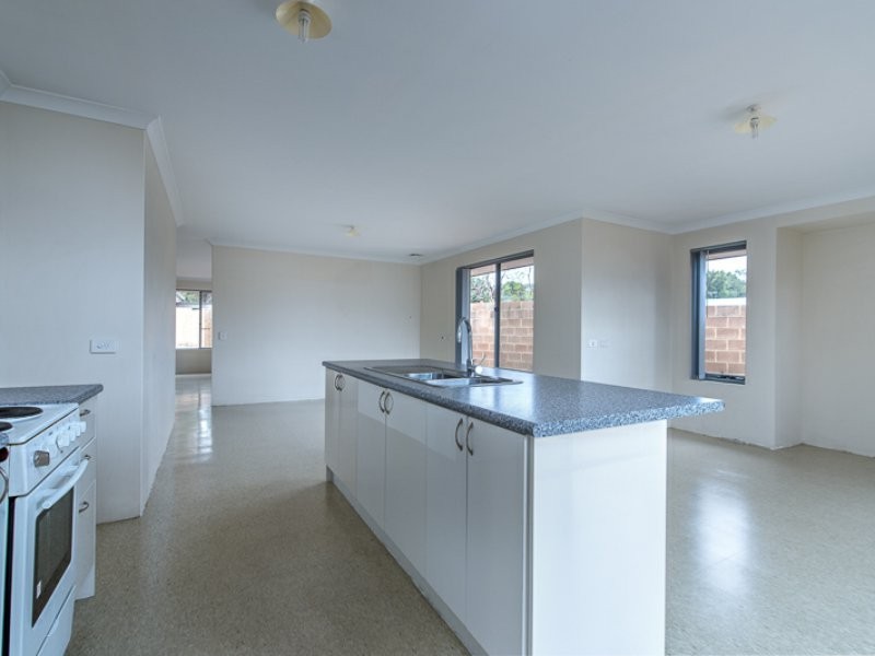 9/2 Briza Lane, Forrestfield WA 6058