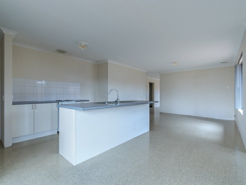 9/2 Briza Lane, Forrestfield WA 6058