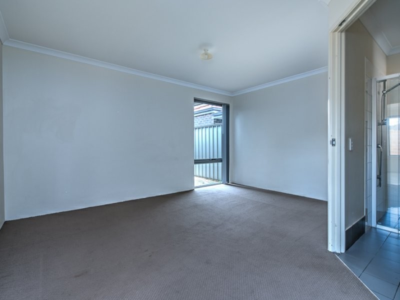 9/2 Briza Lane, Forrestfield WA 6058