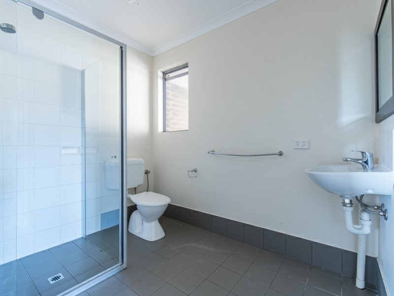 9/2 Briza Lane, Forrestfield WA 6058